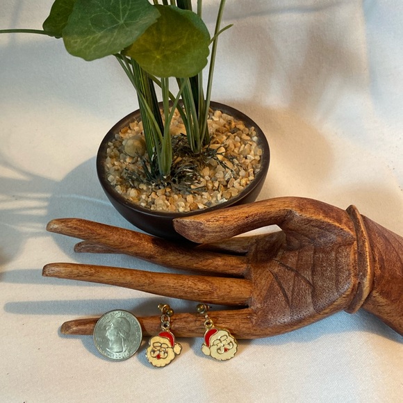 Jewelry - Vintage Santa Earrings💕🎅